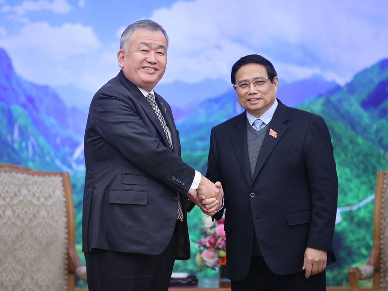 心理上予以